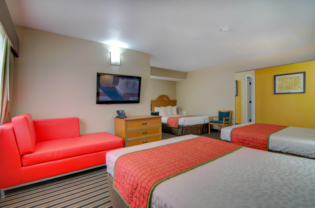 Jacuzzi suite room