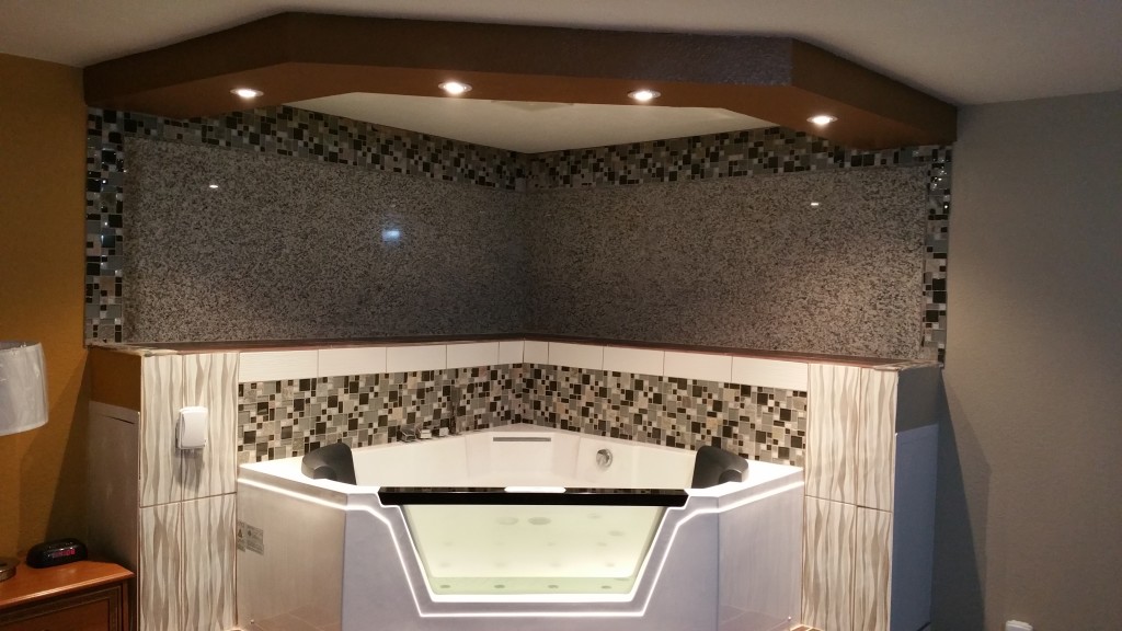 Jacuzzi suite tub detail